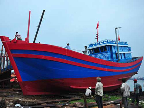 Tặng tàu cho Nghiệp đoàn nghề cá xã An Hải - Quảng Ngãi
